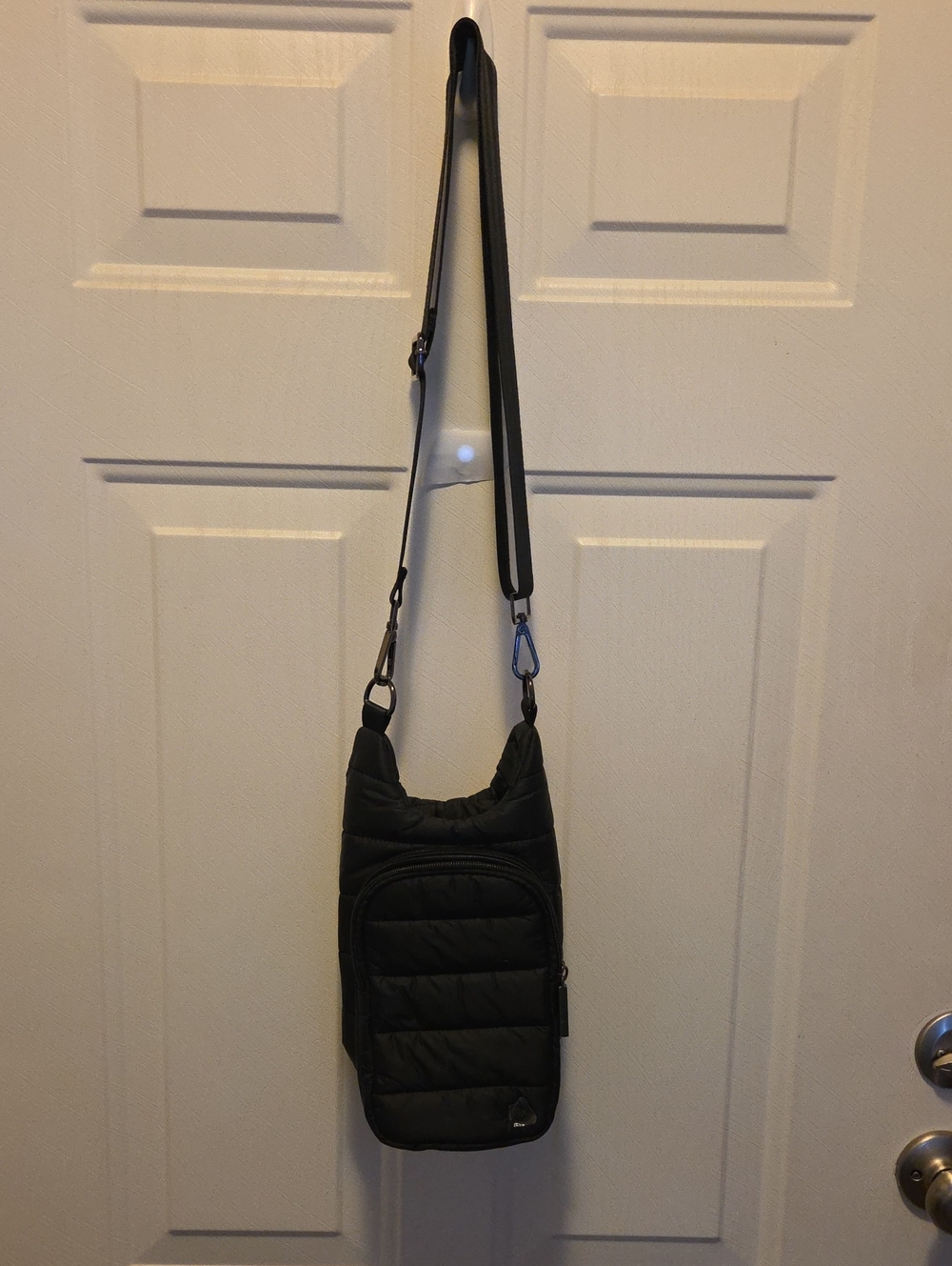 Wanderfull Black Quilted Hydrobag with Adjustable Strap